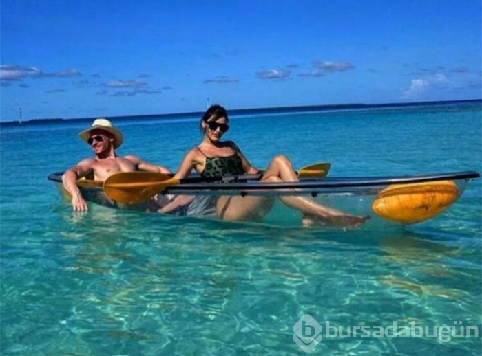 Hande Erçel ve Kerem Bürsin aşkı dolu dizgin devam ediyor