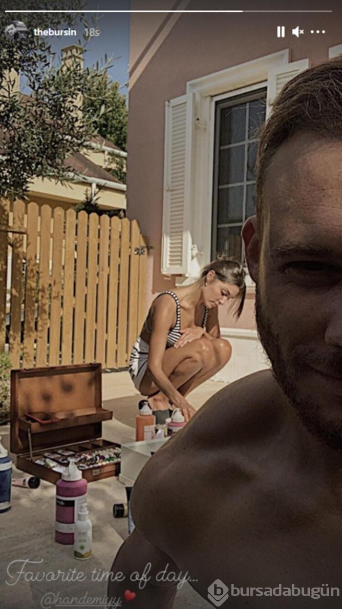 Hande Erçel ve Kerem Bürsin aşkı dolu dizgin devam ediyor