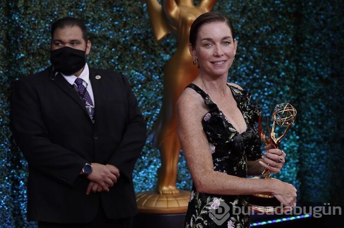 Emmy Ödülleri'ne iki dizi damga vurdu!