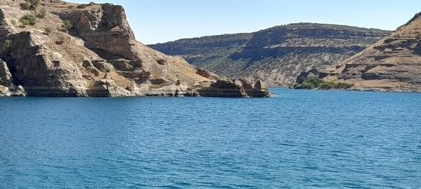 Diyarbakır'da baraj gölü çekildi!