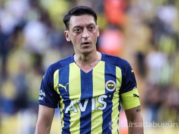 İki kulüpten Mesut Özil'e transfer isteği
