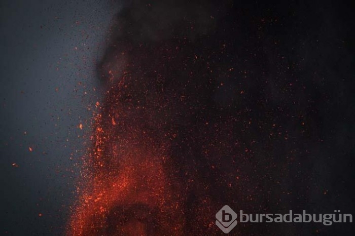 İspanya'da yanardağ patlaması