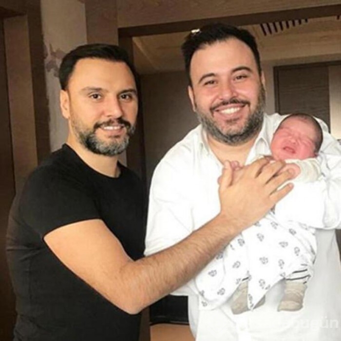 Alişan, matem tutmaya devam ediyor
