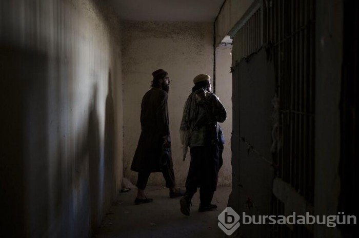 Taliban sığınma evine giden Afgan kadınları cezaevine yerleştirdi
