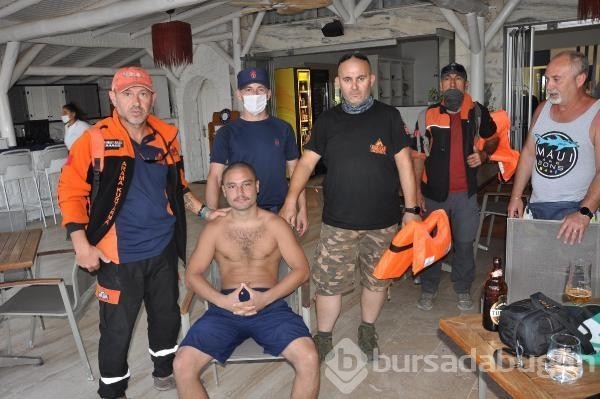 Denizde kayboldu, 5 saat sonra bulundu