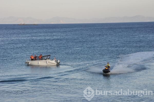 Denizde kayboldu, 5 saat sonra bulundu