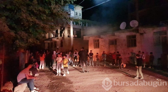 Sayaçların elektrik direklerine bağlanması protesto edildi