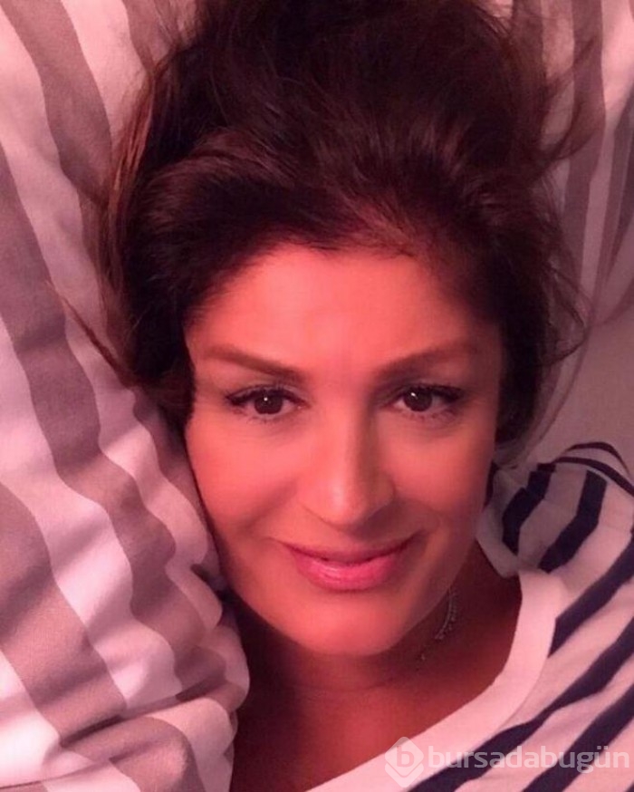 Yeşilçam'ın efsanesi Gülşen Bubikoğlu son haliyle kendine hayran bıraktı...