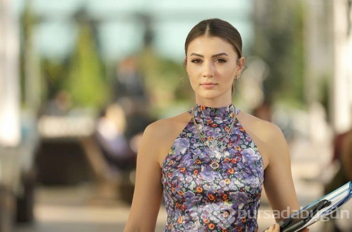 Burcu Özberk'ten güzel pozlar