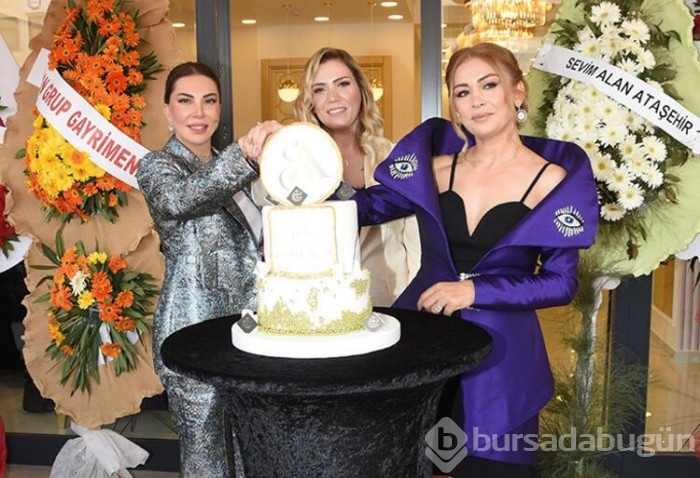 Ebru Yaşar: Aşırı rahatsızlık duyulan durumlarda estetik yapılmasını öneriyorum