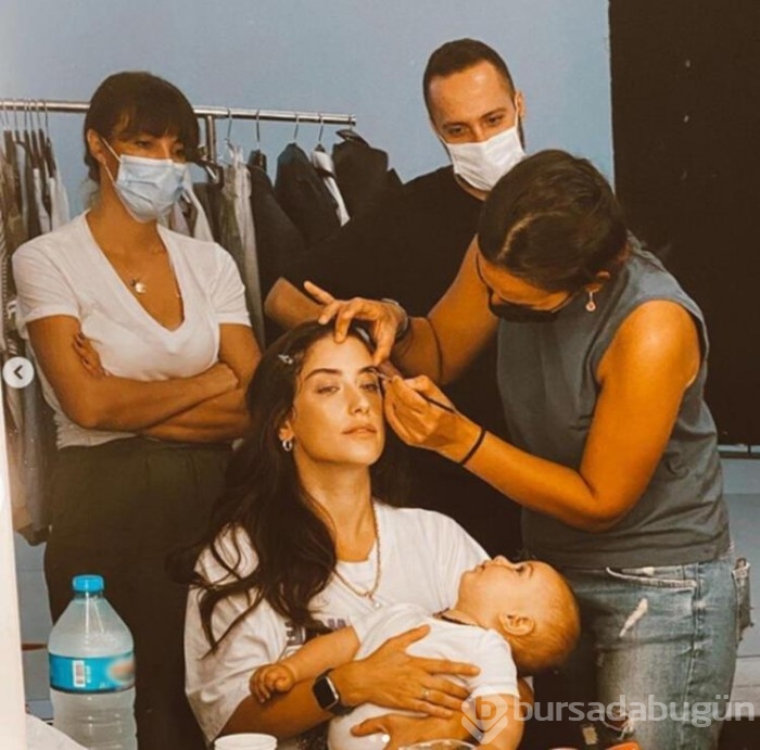 Hazal Kaya yeni yaşını kutladı!