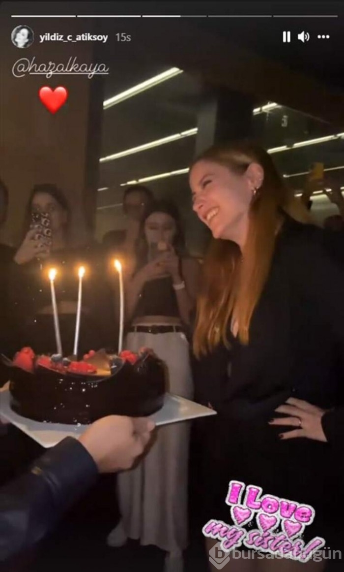 Hazal Kaya yeni yaşını kutladı!