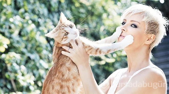 Ömür Gedik: Evde 30 kedi besliyorum