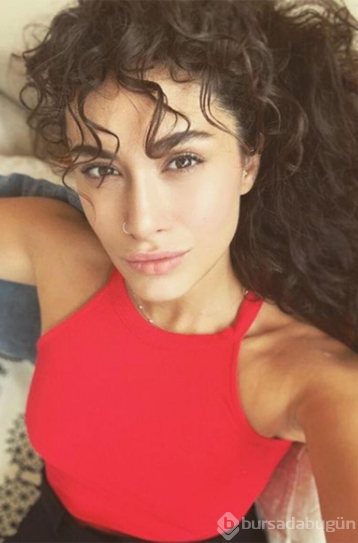 Hande Doğandemir'den  Yağız Can Konyalı aşk yaşadığı iddialarına son noktayı koydu...
