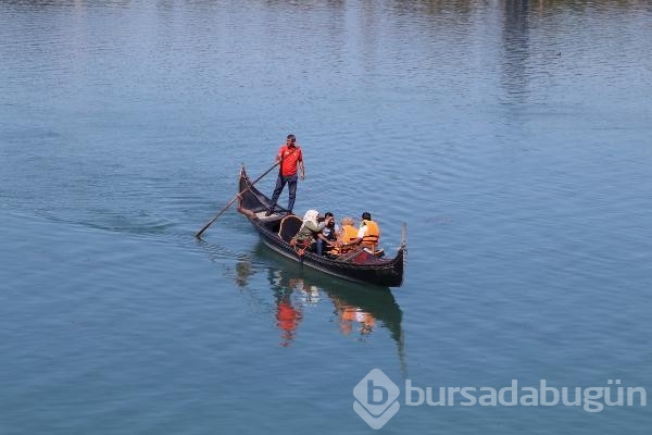 Seyhan Nehri, eski güzelliğine kavuştu...