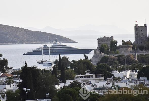 Mega yat Bodrum'da