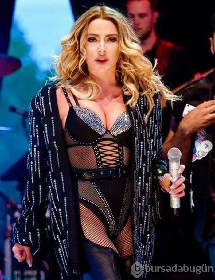 Hadise'ye babası dava açtı!