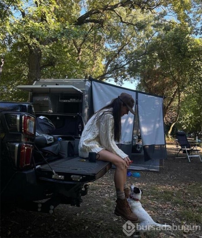 Yasemin Özilhan'ın pozlarına beğeni yağdı!
