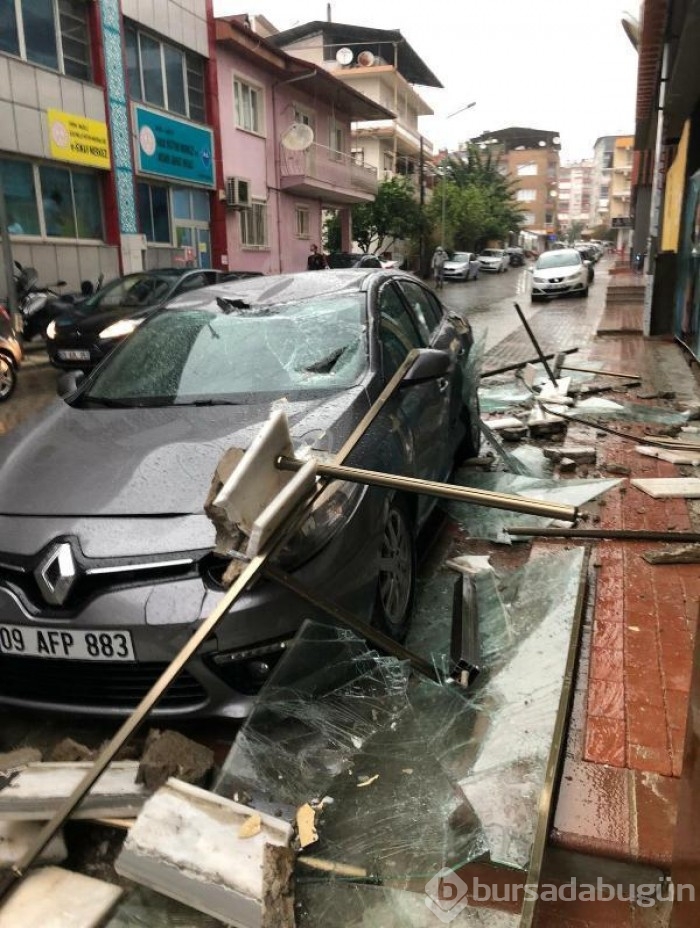 Aydın'da 7 yaralı, 15 iş yeri ile 17 araçta hasar!