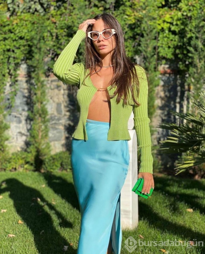 Demet Özdemir'in elbisesinin fiyatı dudak uçuklattı