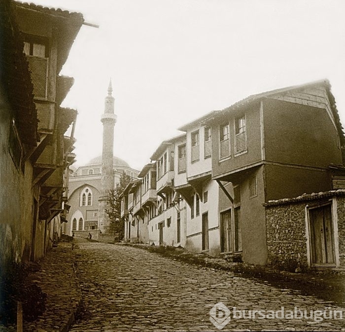 Bursa'nın bu ünlü caddesini tanıyabildiniz mi? 