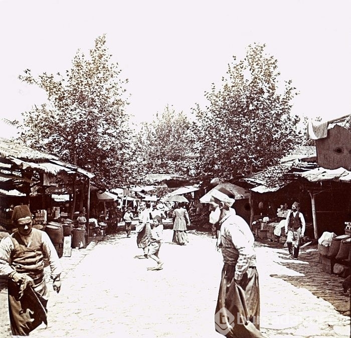 Bursa'nın bu ünlü caddesini tanıyabildiniz mi? 