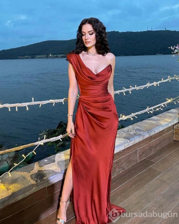 Fahriye Evcen'den Cadılar Bayramı'na özel pozlar
