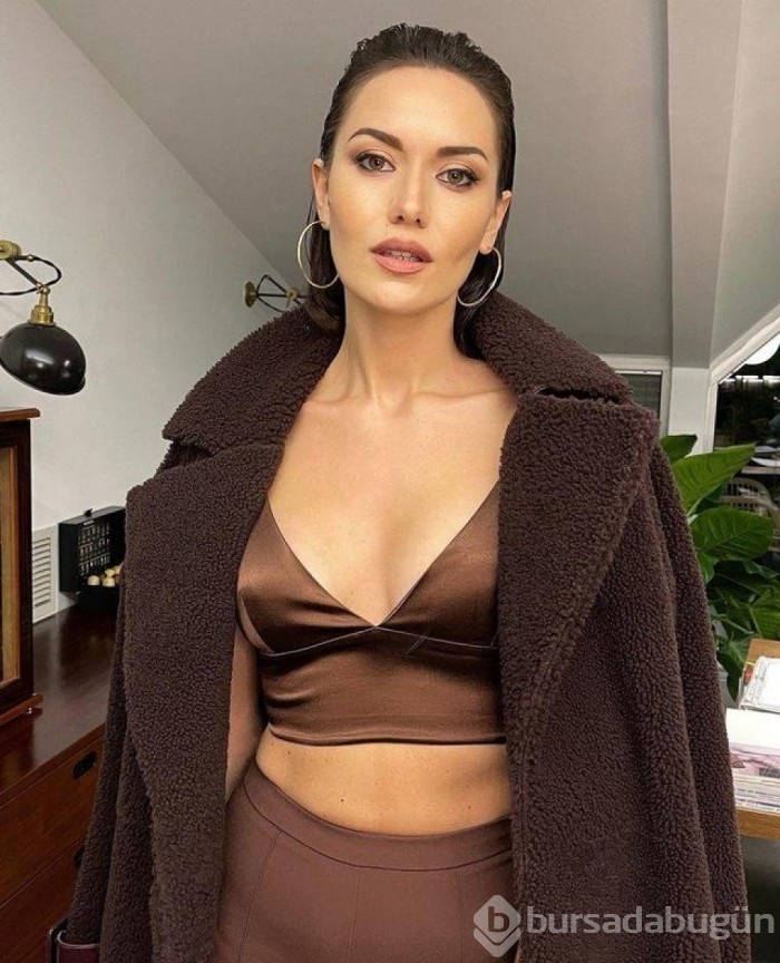 Fahriye Evcen'den Cadılar Bayramı'na özel pozlar
