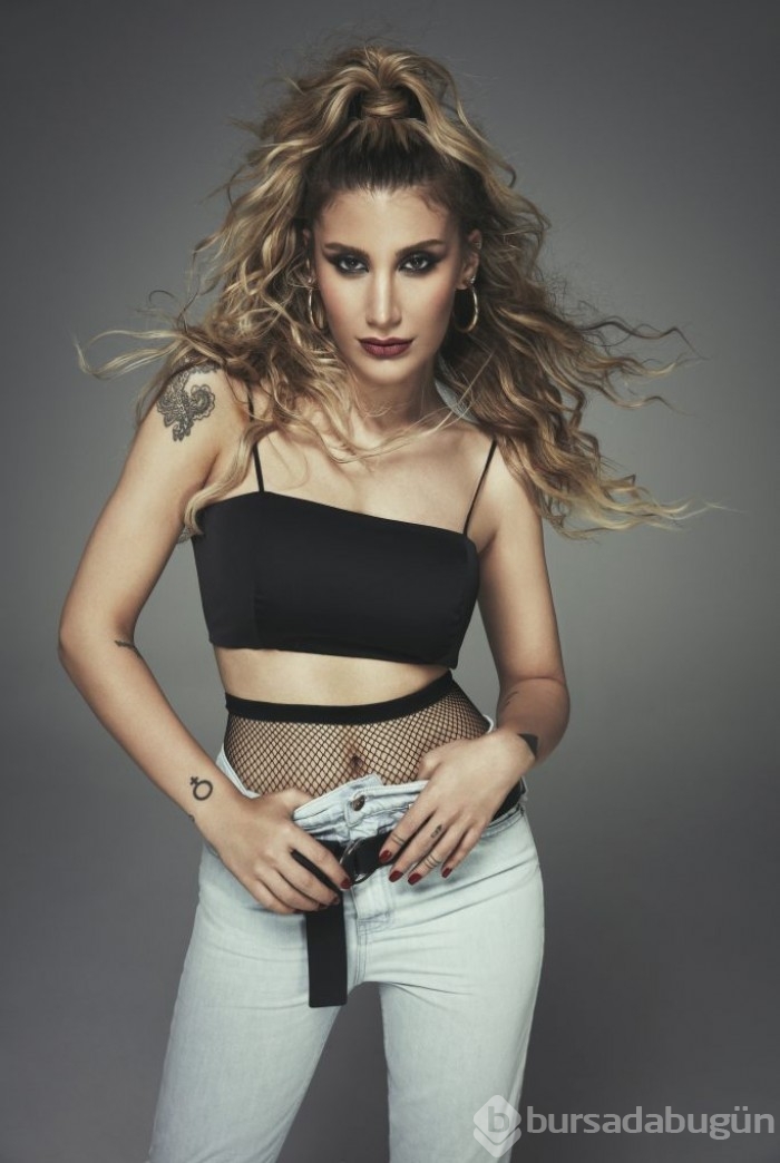 İrem Derici'ye hayranından 25 bin TL
