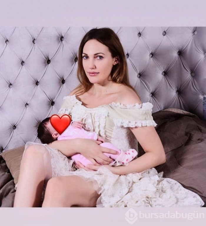 Meryem Uzerli'den küvette çıplak poz!