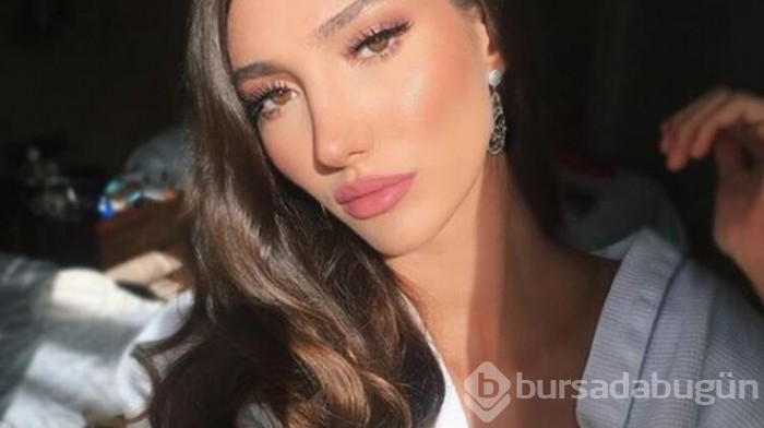 Şevval Şahin bal kabağıyla ilginç pozlar verdi
