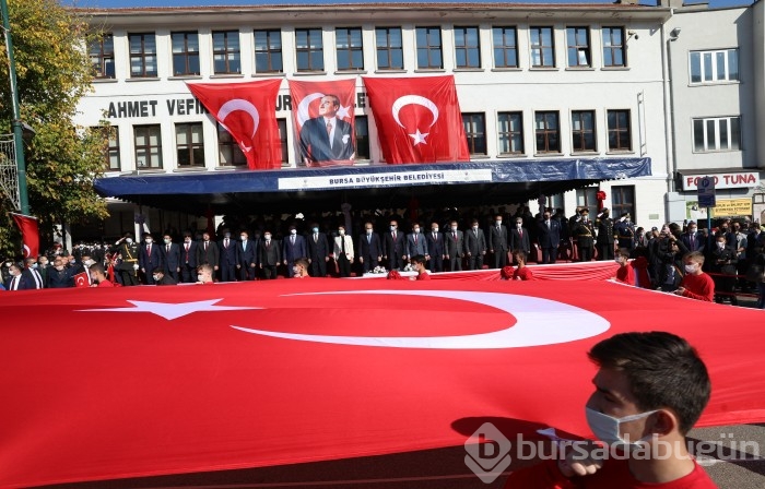 Bursa'da 29 Ekim Cumhuriyet Bayramı coşkuyla kutlandı