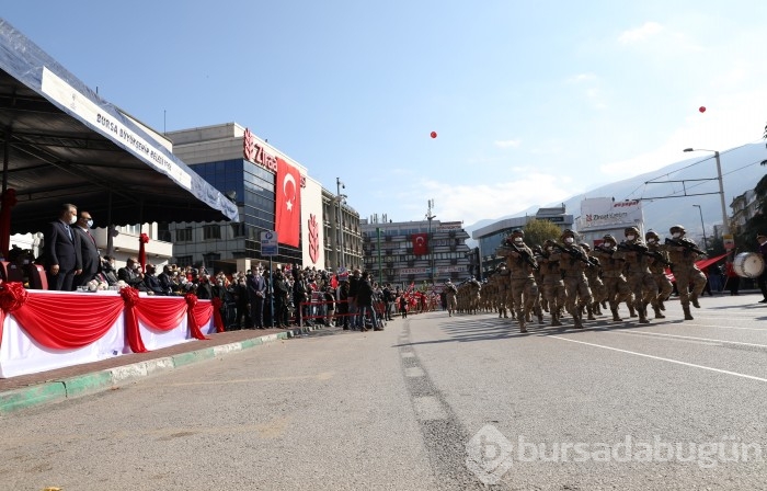 Bursa'da 29 Ekim Cumhuriyet Bayramı coşkuyla kutlandı