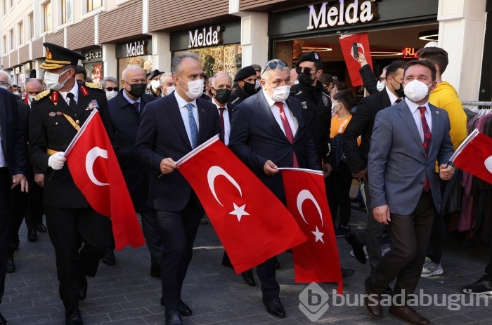 Bursa'da 29 Ekim Cumhuriyet Bayramı coşkuyla kutlandı