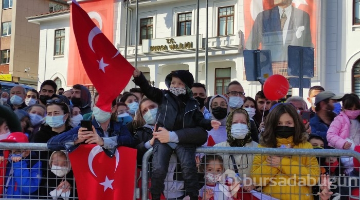 Bursa'da 29 Ekim Cumhuriyet Bayramı coşkuyla kutlandı