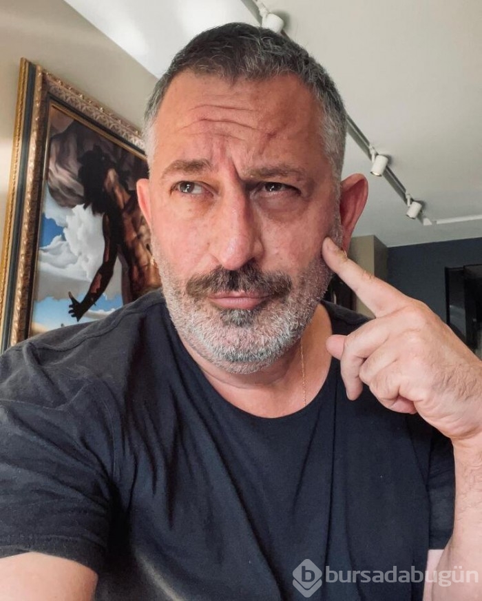  Cem Yılmaz'ın takipçisine verdiği yanıt olay oldu