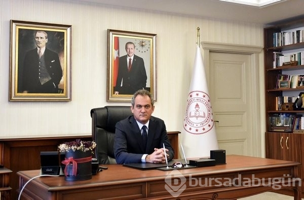 Milli Eğitim Bakanı Mahmut Özer'den okul için ara tatil açıklaması...