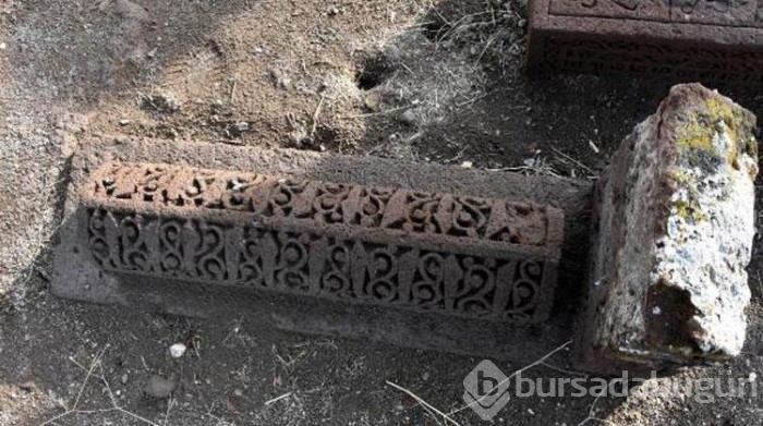 Selçuklu Mezarlığı'nda yapılan kazı çalışmalarında 30'a yakın çocuk mezarı bulundu