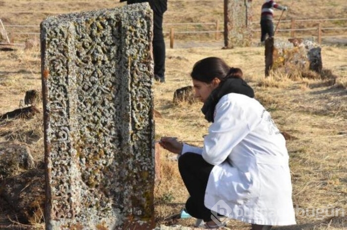 Selçuklu Mezarlığı'nda yapılan kazı çalışmalarında 30'a yakın çocuk mezarı bulundu