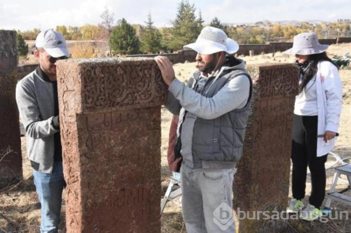 Selçuklu Mezarlığı'nda yapılan kazı çalışmalarında 30'a yakın çocuk mezarı bulundu