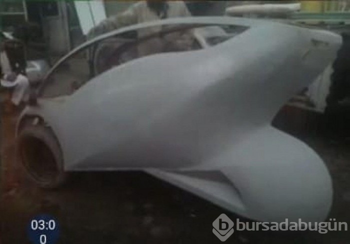 Evinde kendi tasarladığı elektrikli bisikleti yaptı
