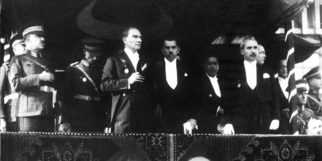 Mustafa Kemal Atatürk'ün Hayatı