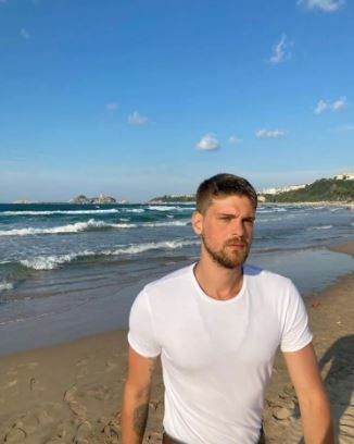 İdris Nebi Taşkan'dan Kıvanç Tatlıtuğ'a benzemeye çalışıyor iddialarına cevap!