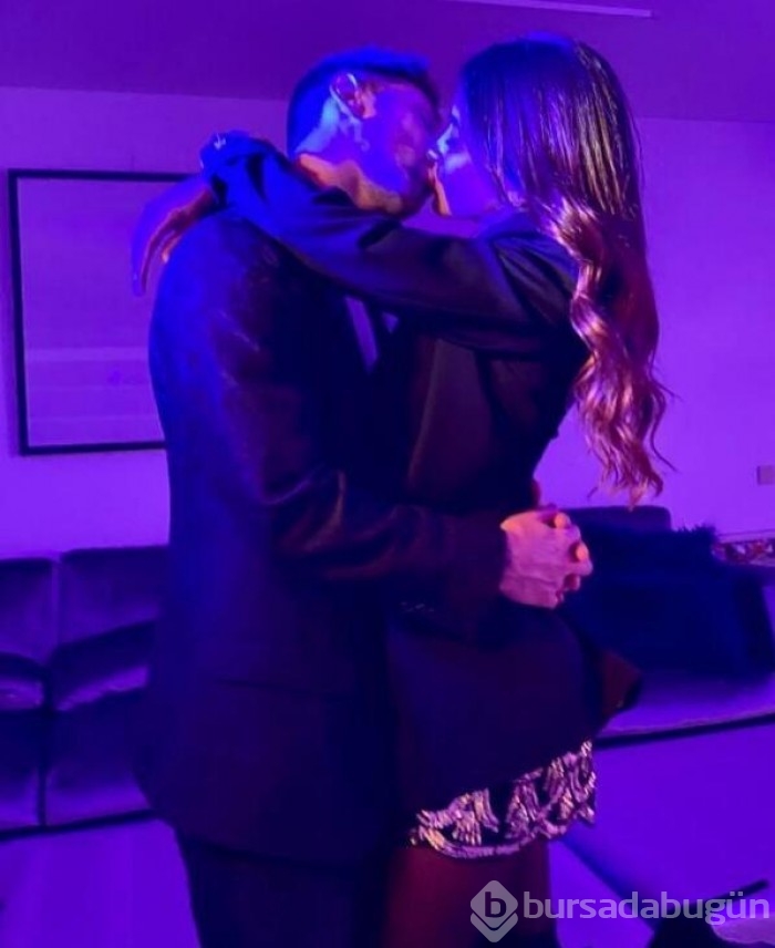 Messi'nin eşinden romantik paylaşım
