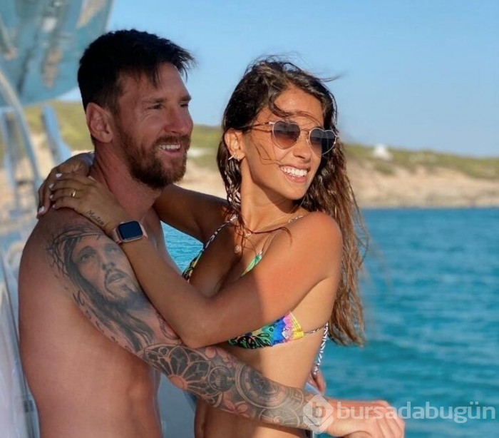 Messi'nin eşinden romantik paylaşım
