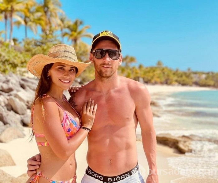 Messi'nin eşinden romantik paylaşım
