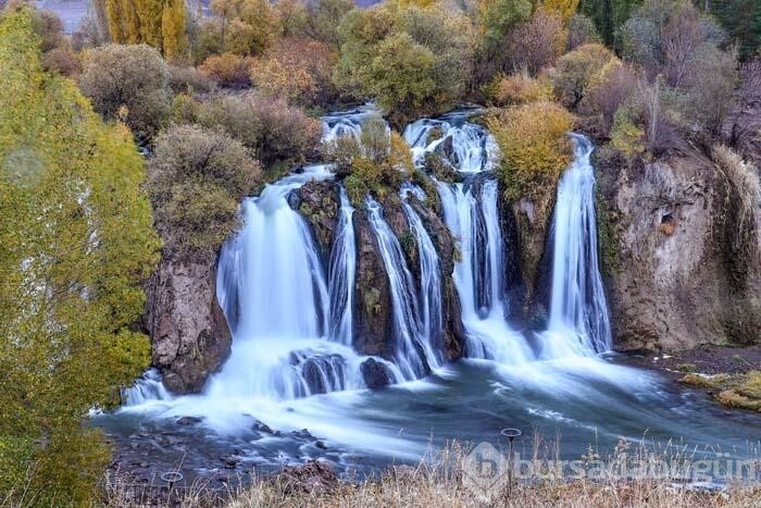 Van'da doğa sonbahar tonlarına büründü
