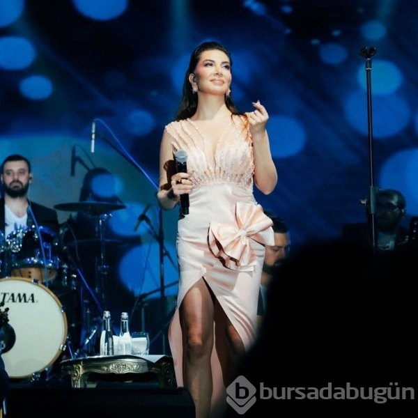 Yılbaşında konser verecek olan ünlülerin sahne ücretleri...