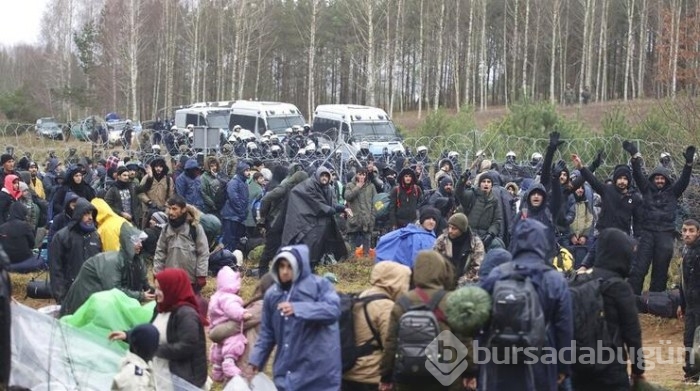 Polonya, Belarus ile göçmen krizinde Rusya'yı suçladı