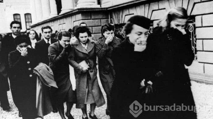 Arşivden Atatürk'ün ebediyete intikalinin fotoğrafları ve yaşananlar...